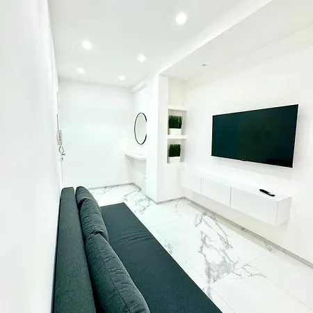 Licheni R-home Apartment